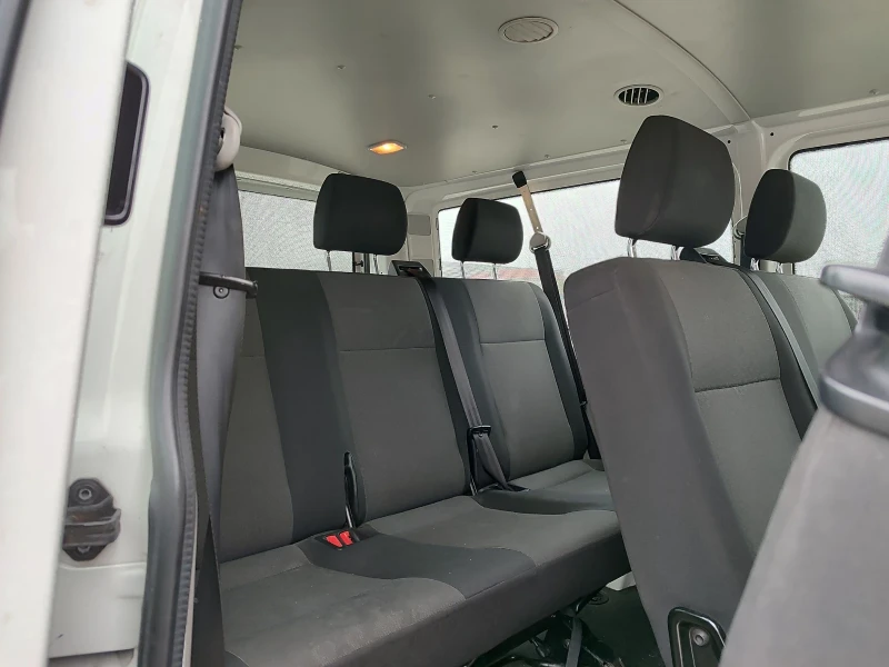 VW Transporter 2.0tdi Transporter Kombi , снимка 4 - Бусове и автобуси - 52892001