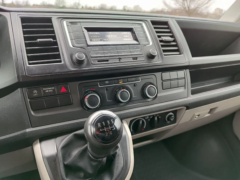 VW Transporter 2.0tdi Transporter Kombi , снимка 8 - Бусове и автобуси - 52892001