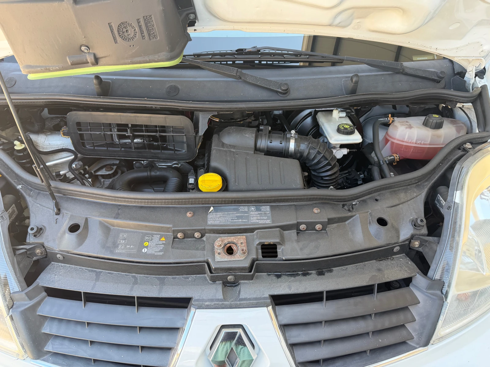 Renault Trafic 2.0 DCI, снимка 15 - Бусове и автобуси - 54877161