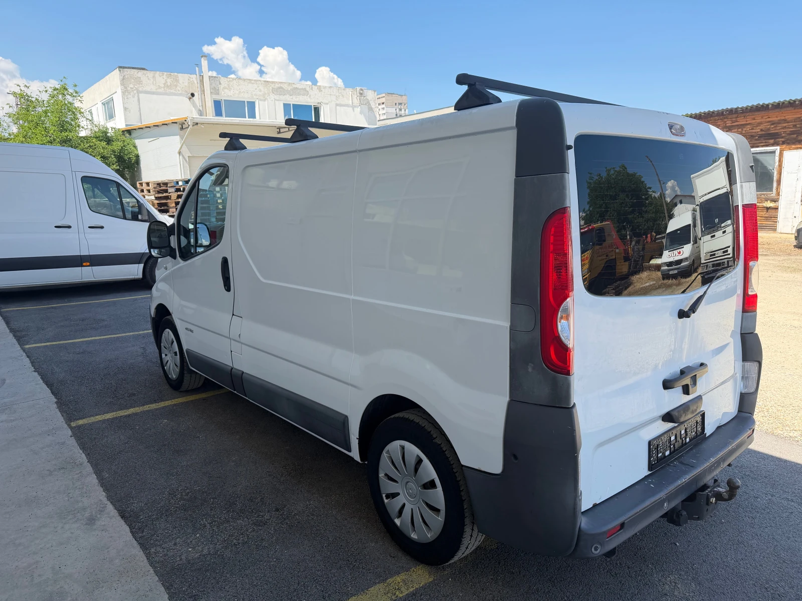 Renault Trafic 2.0 DCI, снимка 4 - Бусове и автобуси - 54877161