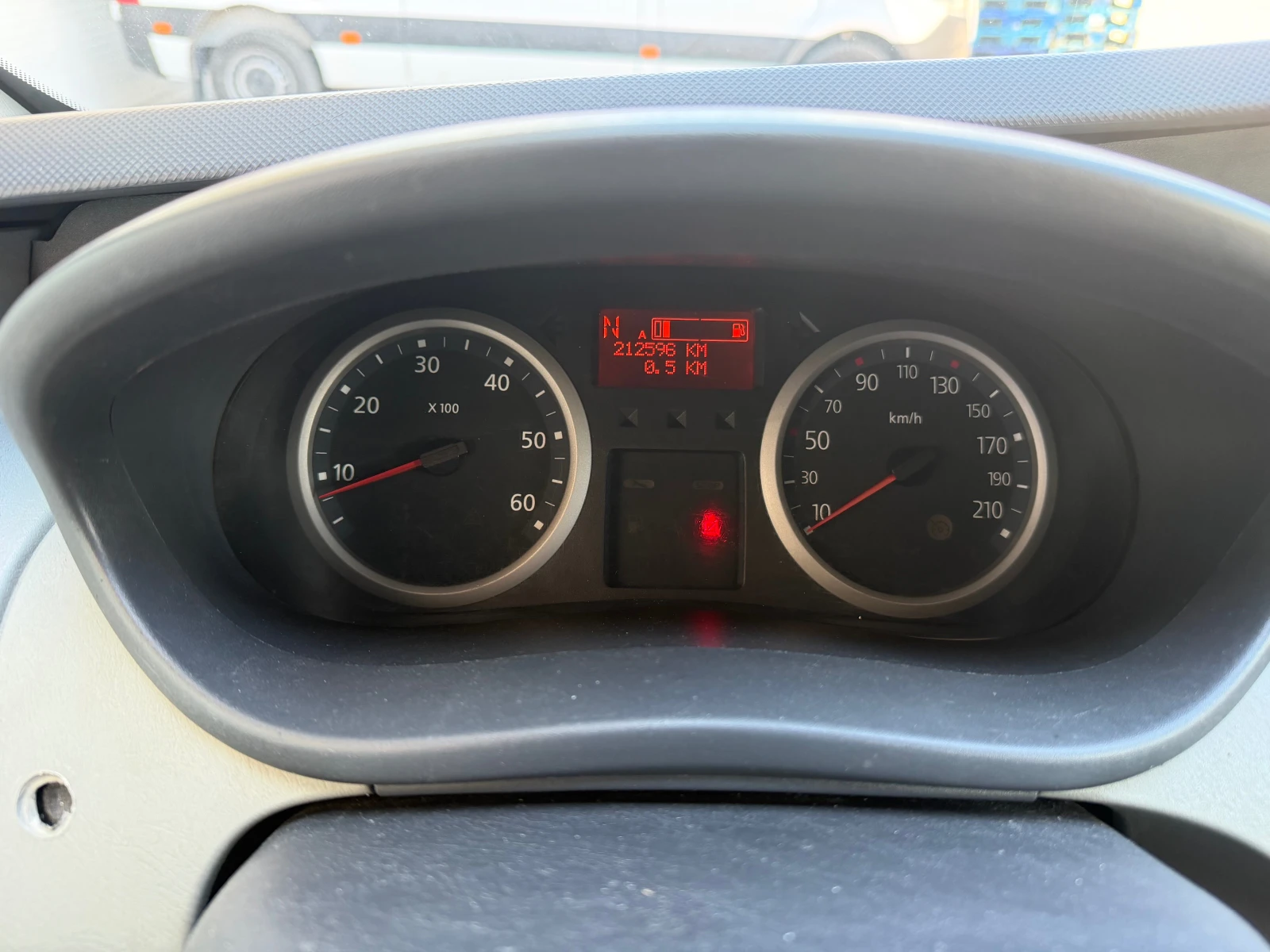Renault Trafic 2.0 DCI, снимка 10 - Бусове и автобуси - 54877161