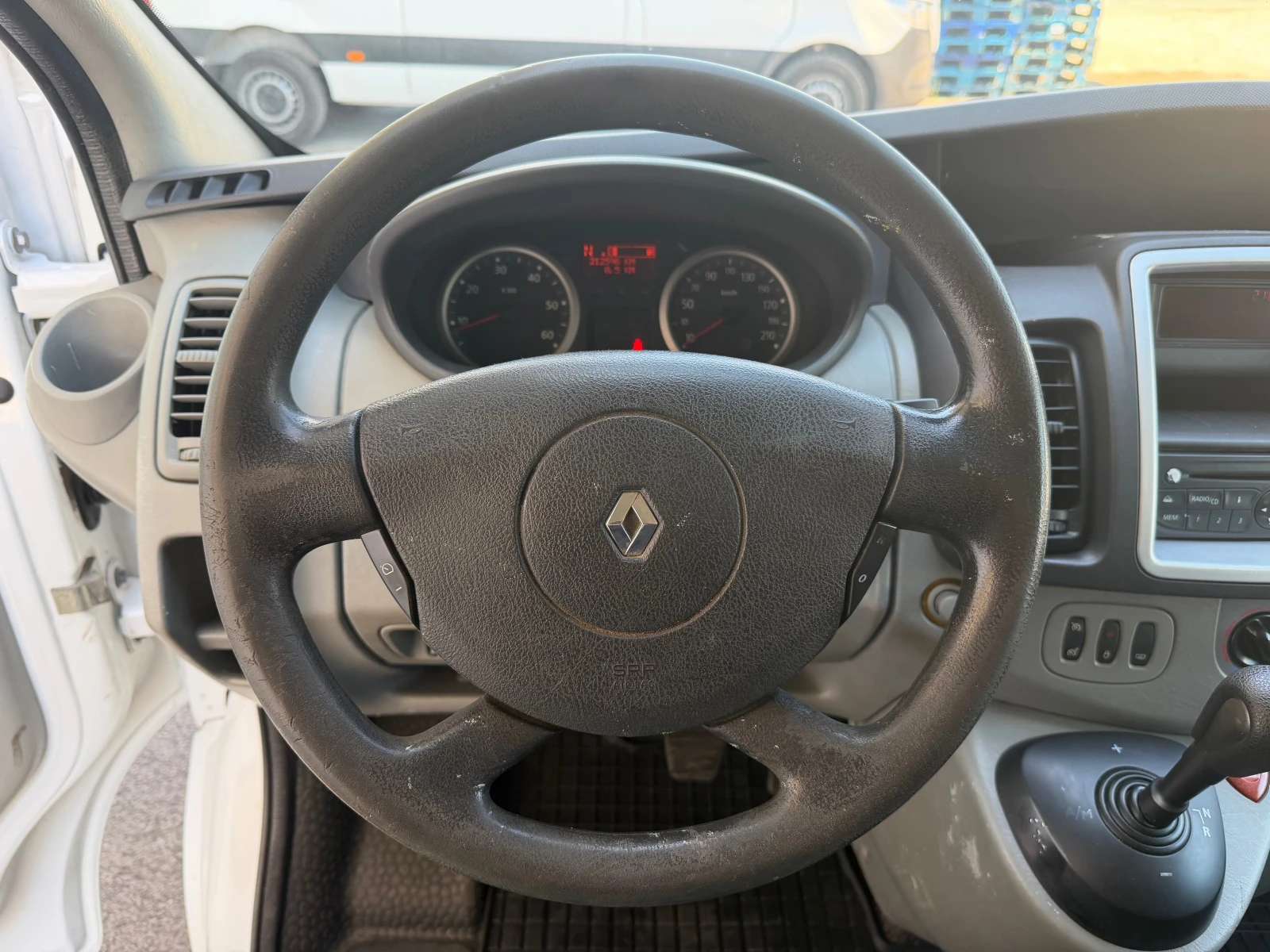 Renault Trafic 2.0 DCI, снимка 11 - Бусове и автобуси - 54877161