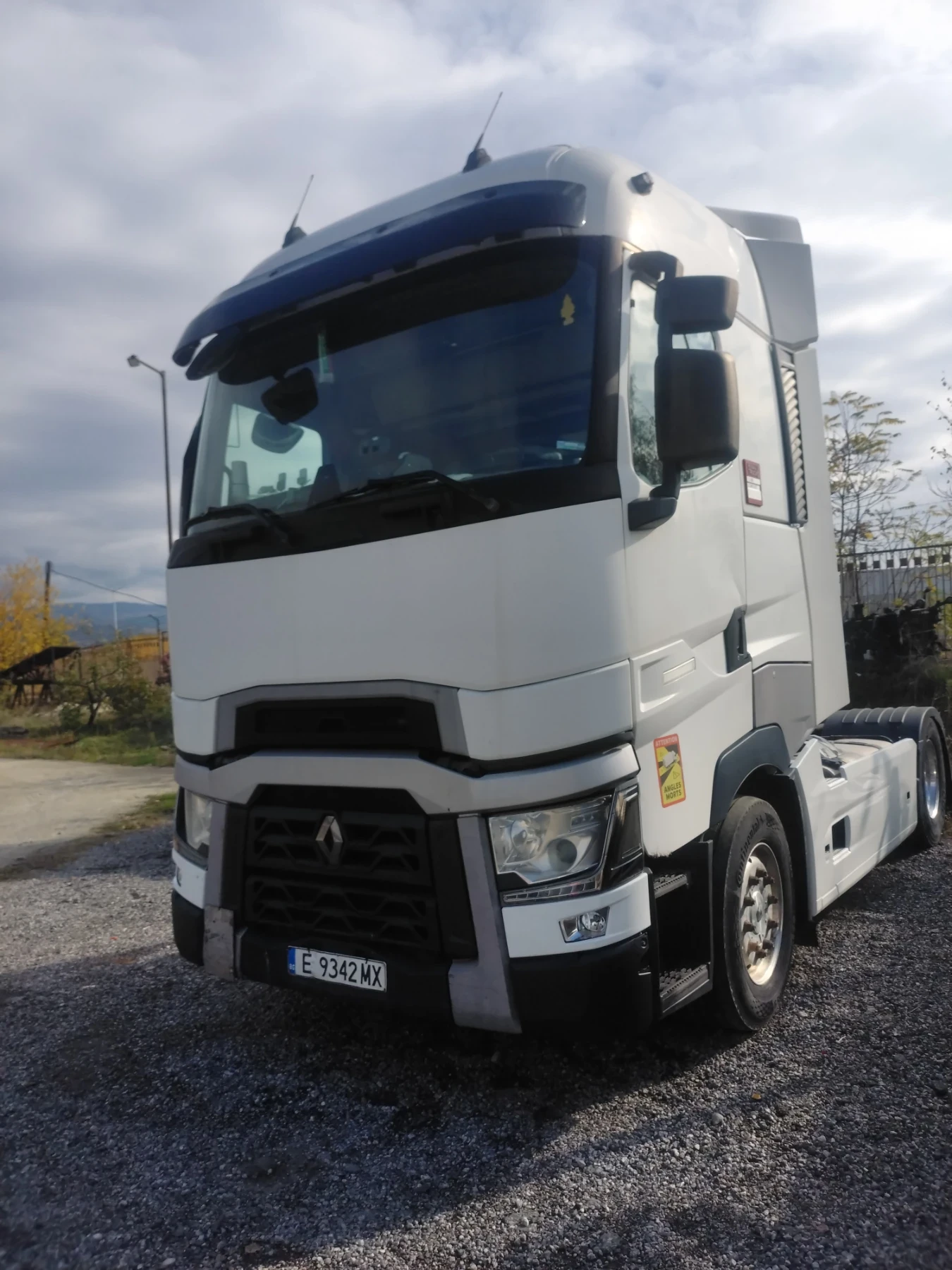 Renault T  - изображение 7