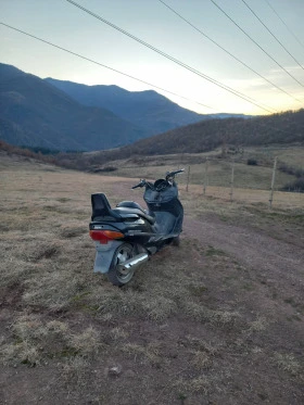 Suzuki Burgman Скутер 400 кубика, снимка 5