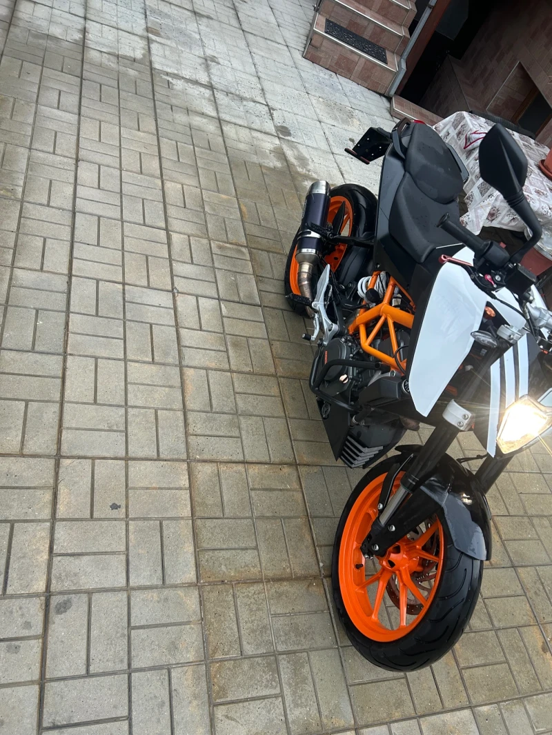 Ktm Duke KTM DUKE 390 R ! НОВ ВНОС ГЕРМАНИЯ! ТОП СЪСТОЯНИЕ!, снимка 2 - Мотоциклети и мототехника - 48346780