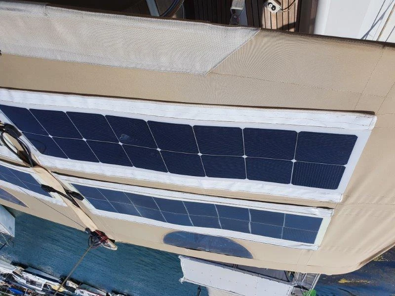 Ветроходна лодка Beneteau OCEANIS, снимка 11 - Воден транспорт - 52142688