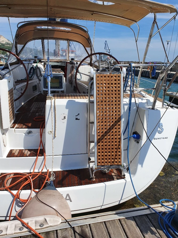 Ветроходна лодка Beneteau OCEANIS - изображение 10