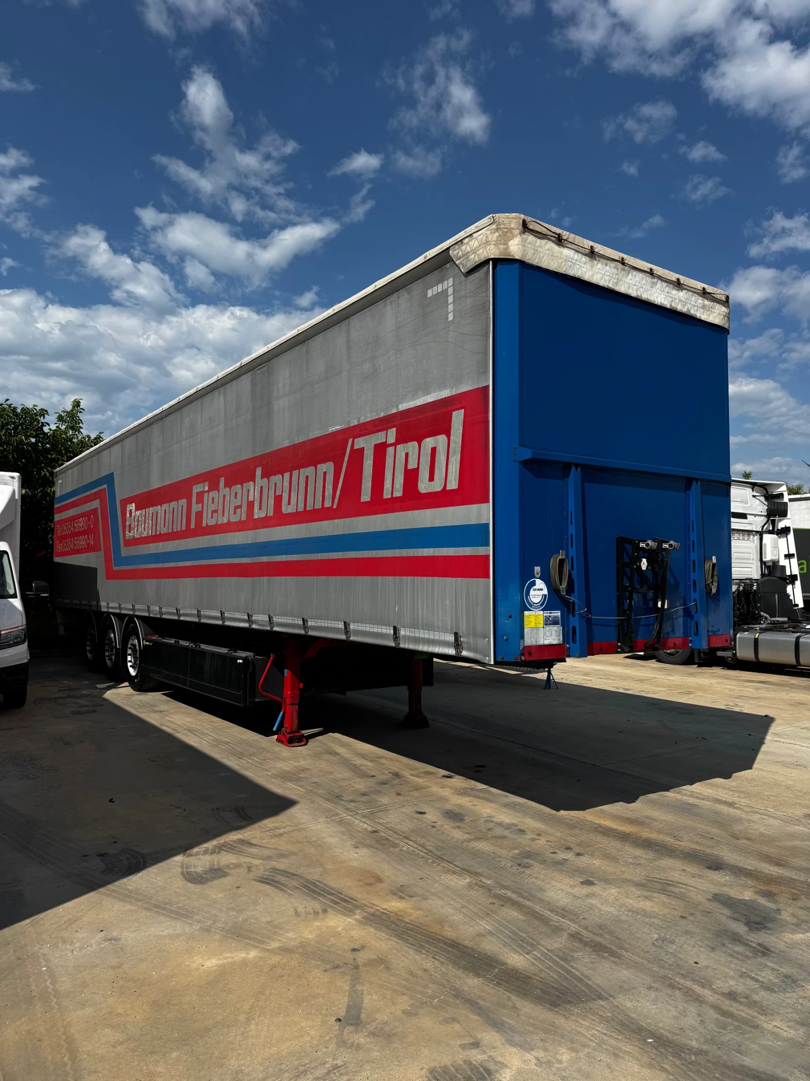 Полуремарке Berger HEROS TRUCKS LEASING