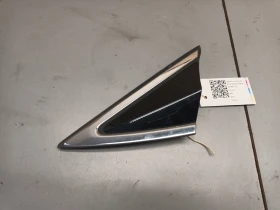 предна лайсна ляво огледало  Хюндай и40 1.7д