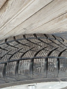 Гуми Зимни 185/65R14, снимка 2