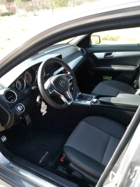 Mercedes-Benz C 180 AMG пакет, снимка 10