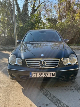 Mercedes-Benz C 200, снимка 3