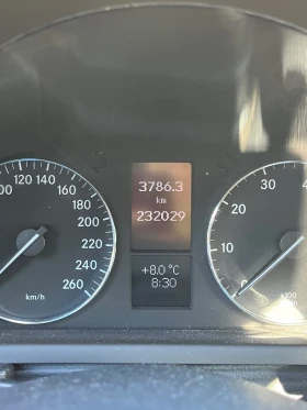 Mercedes-Benz C 200, снимка 11