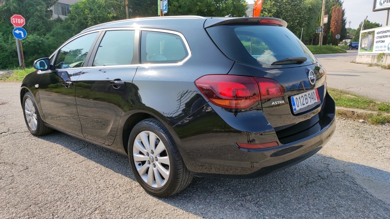 Opel Astra 1.7 CDTi, снимка 3 - Автомобили и джипове - 44293316