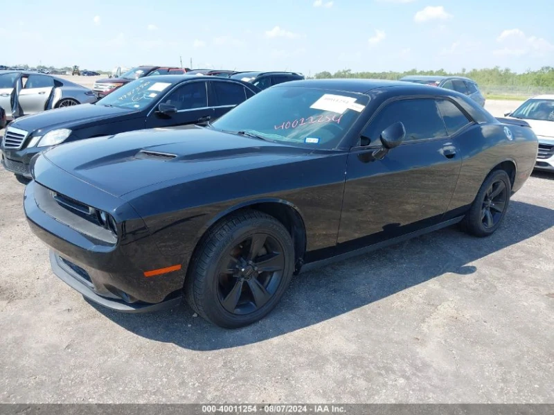 Dodge Challenger 3.6L V-6 DOHC, VVT, 305HP Rear Wheel Drive, снимка 2 - Автомобили и джипове - 47605065