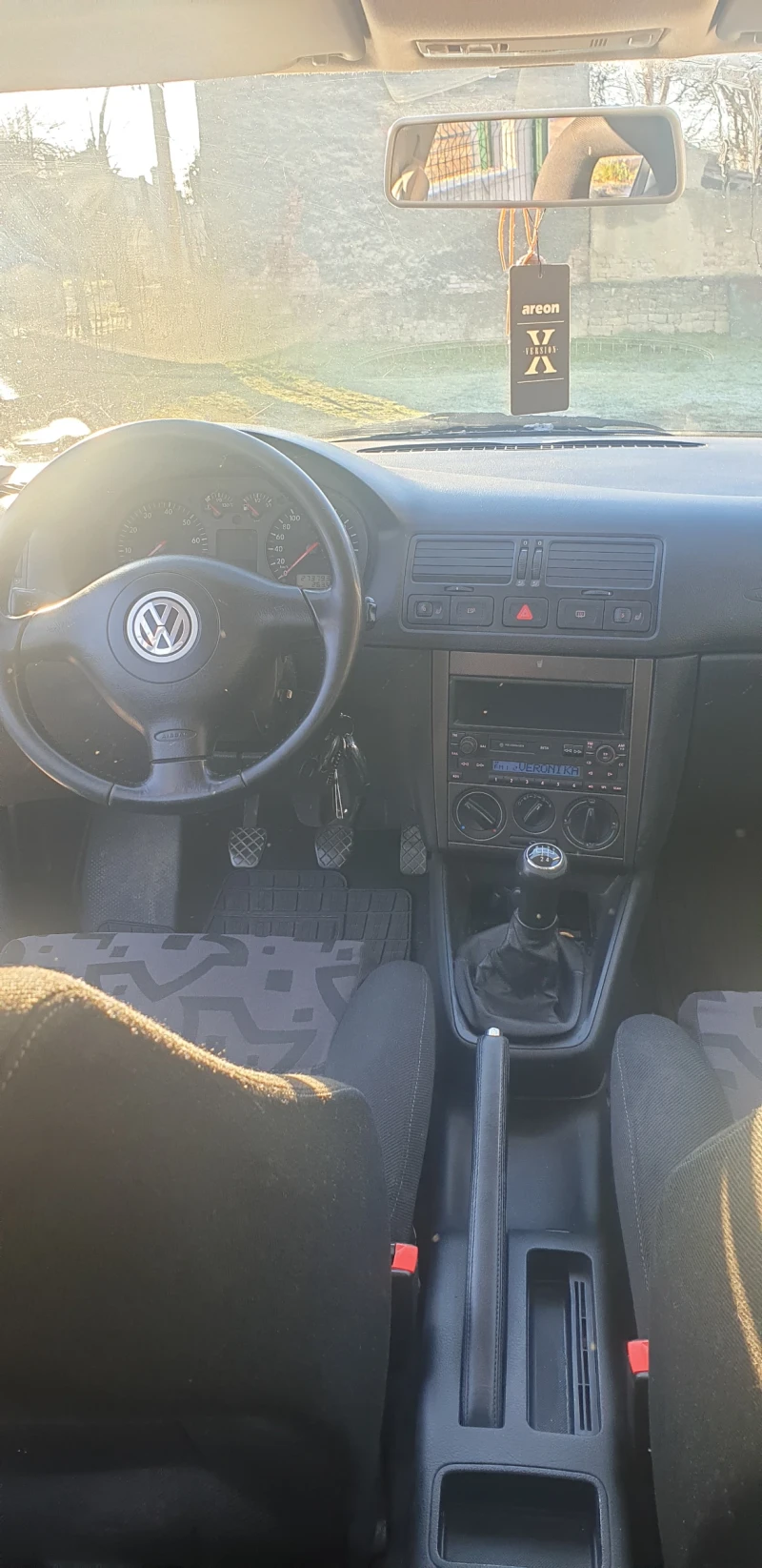 VW Bora, снимка 13 - Автомобили и джипове - 48400001