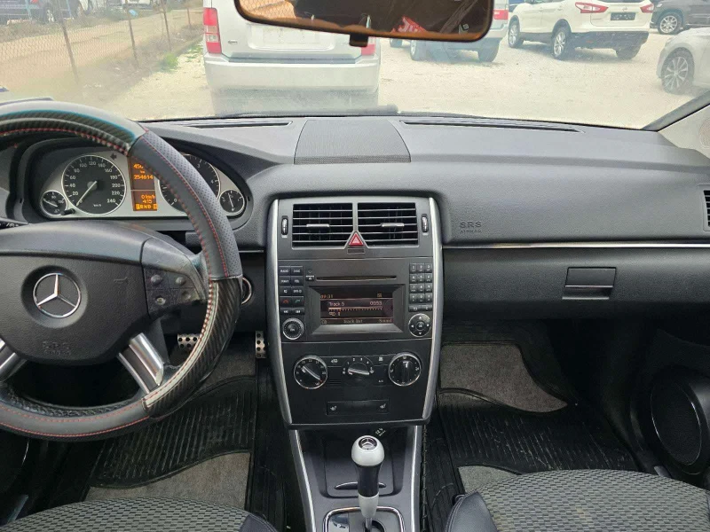 Mercedes-Benz B 180 CDI, снимка 9 - Автомобили и джипове - 49321718