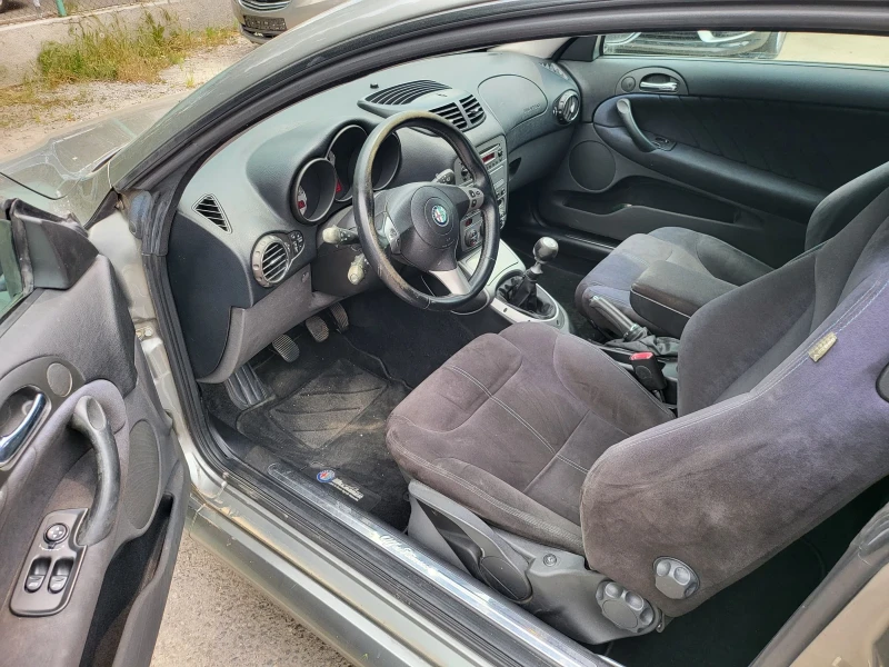 Alfa Romeo Gt 1.9JTDm 150k.c., снимка 7 - Автомобили и джипове - 50670363