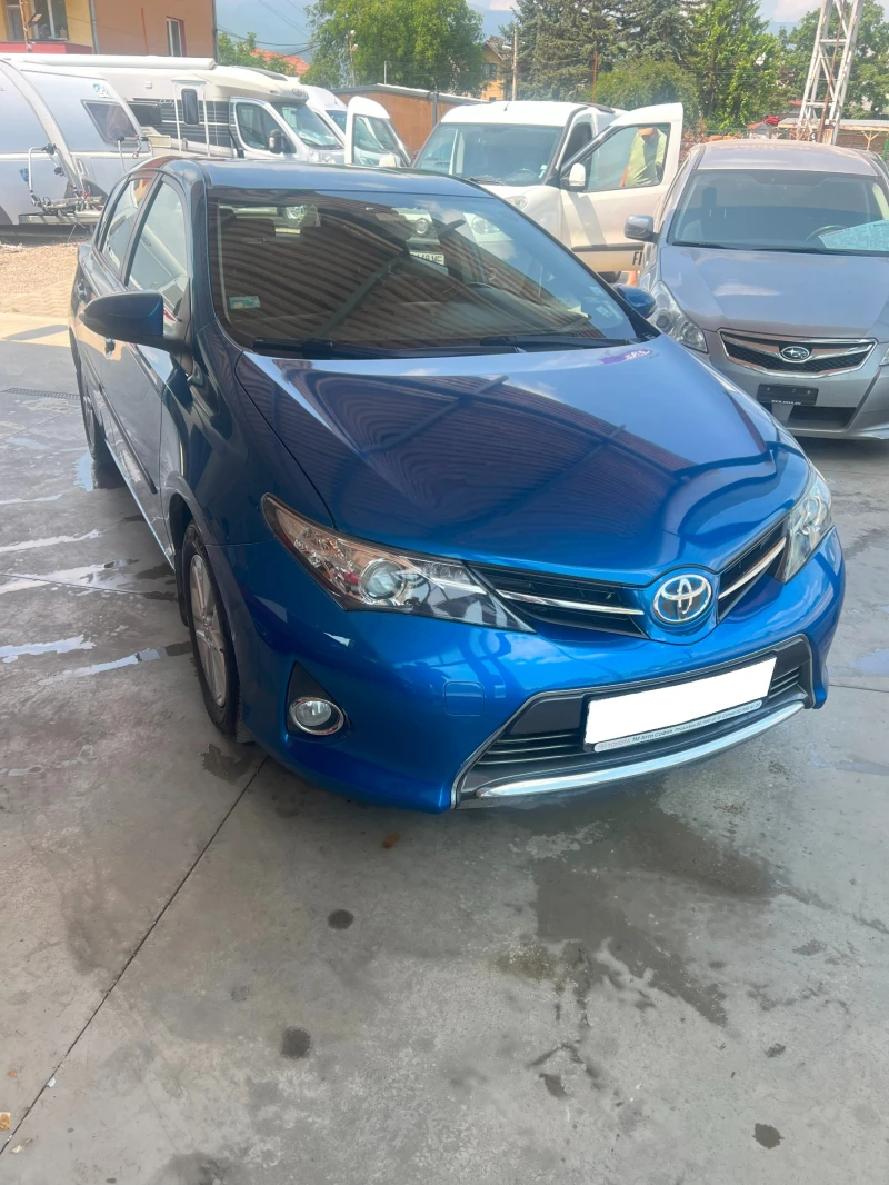 Toyota Auris 1.8, снимка 4 - Автомобили и джипове - 50804727