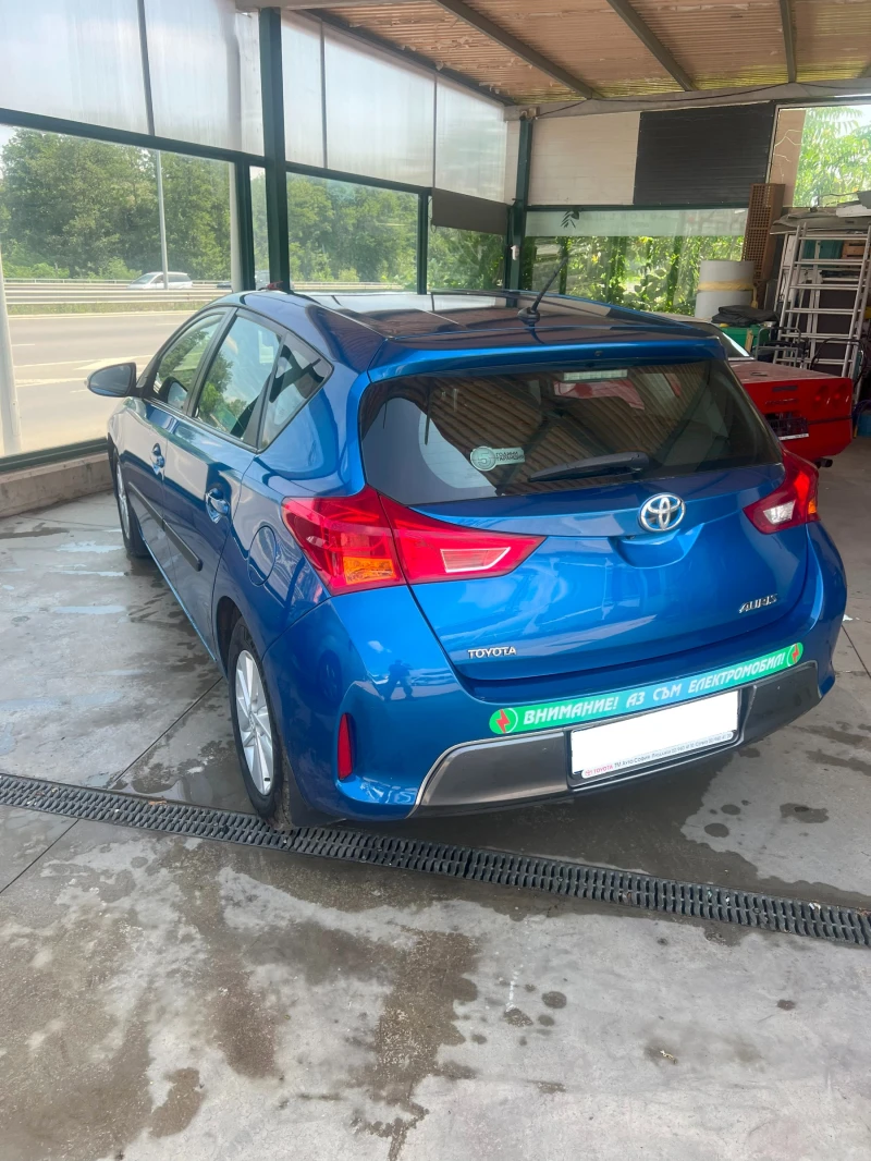 Toyota Auris 1.8, снимка 6 - Автомобили и джипове - 50804727
