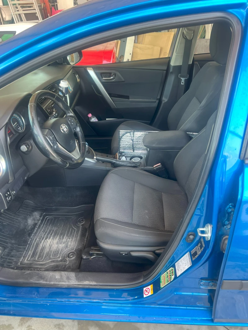 Toyota Auris 1.8, снимка 8 - Автомобили и джипове - 50804727