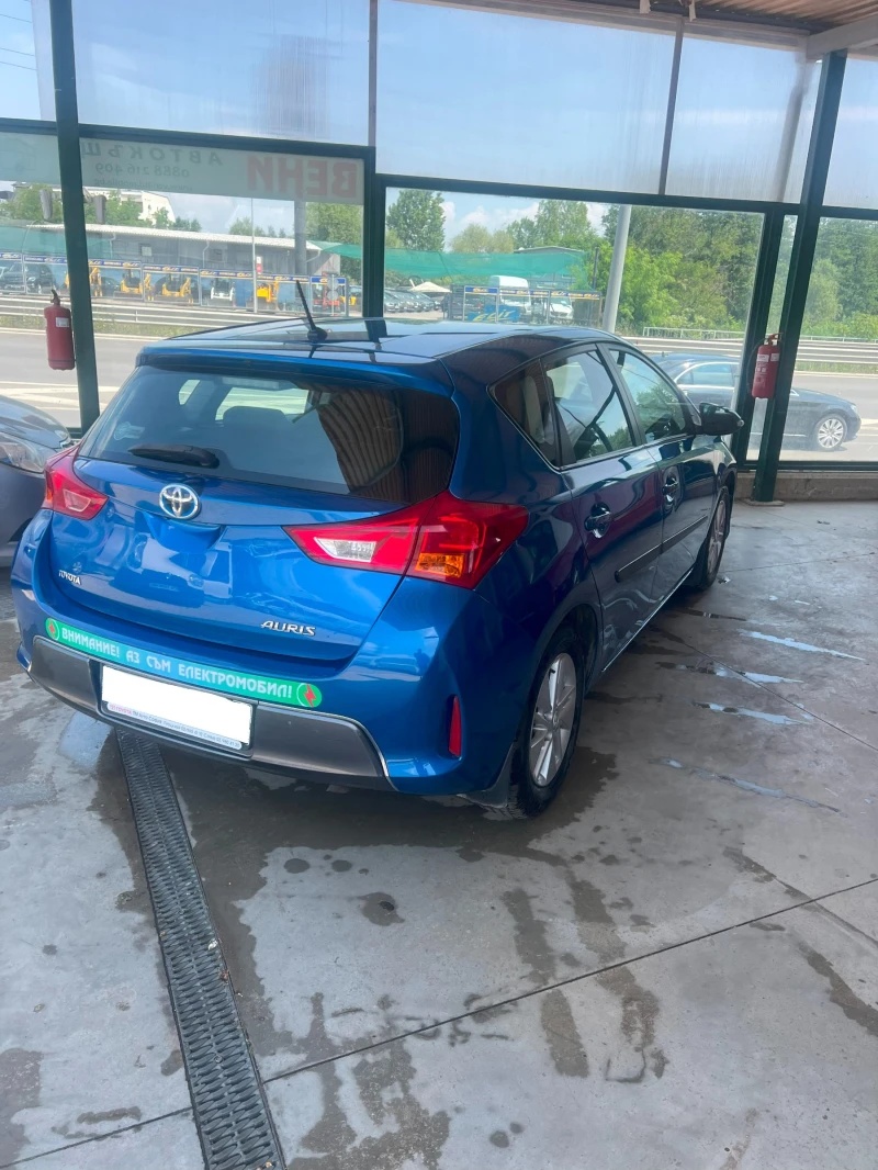 Toyota Auris 1.8, снимка 5 - Автомобили и джипове - 50804727