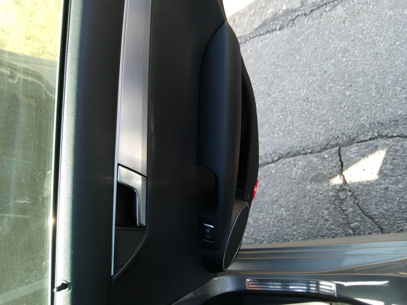 Mercedes-Benz C 180 AMG пакет, снимка 3 - Автомобили и джипове - 51115581