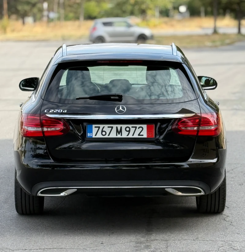 Mercedes-Benz C 220 FACELIFT* DISTRONIC* РЕАЛНИ КИЛОМЕТРИ, снимка 4 - Автомобили и джипове - 51839002