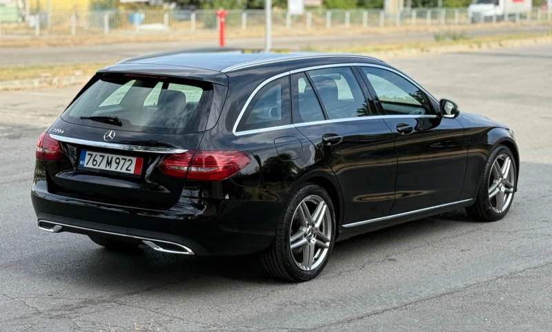 Mercedes-Benz C 220 FACELIFT* DISTRONIC* РЕАЛНИ КИЛОМЕТРИ, снимка 3 - Автомобили и джипове - 51839002