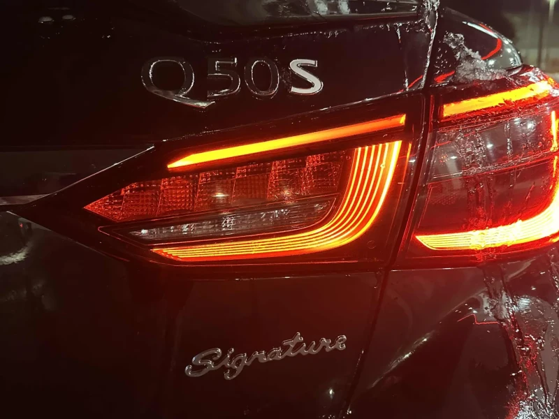 Infiniti Q50 * CARFAX * БЕЗ ПЪРВОНАЧАЛНА ВНОСКА, снимка 10 - Автомобили и джипове - 52692316