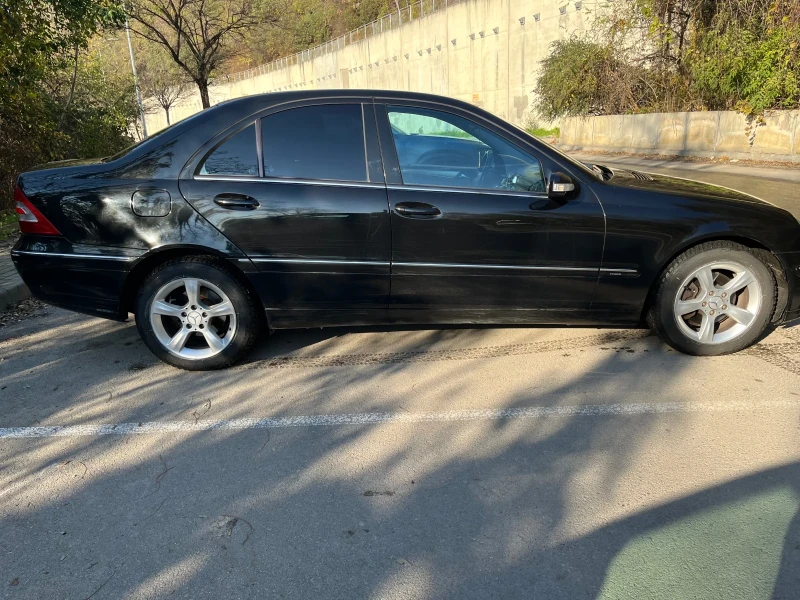 Mercedes-Benz C 200, снимка 5 - Автомобили и джипове - 52788789