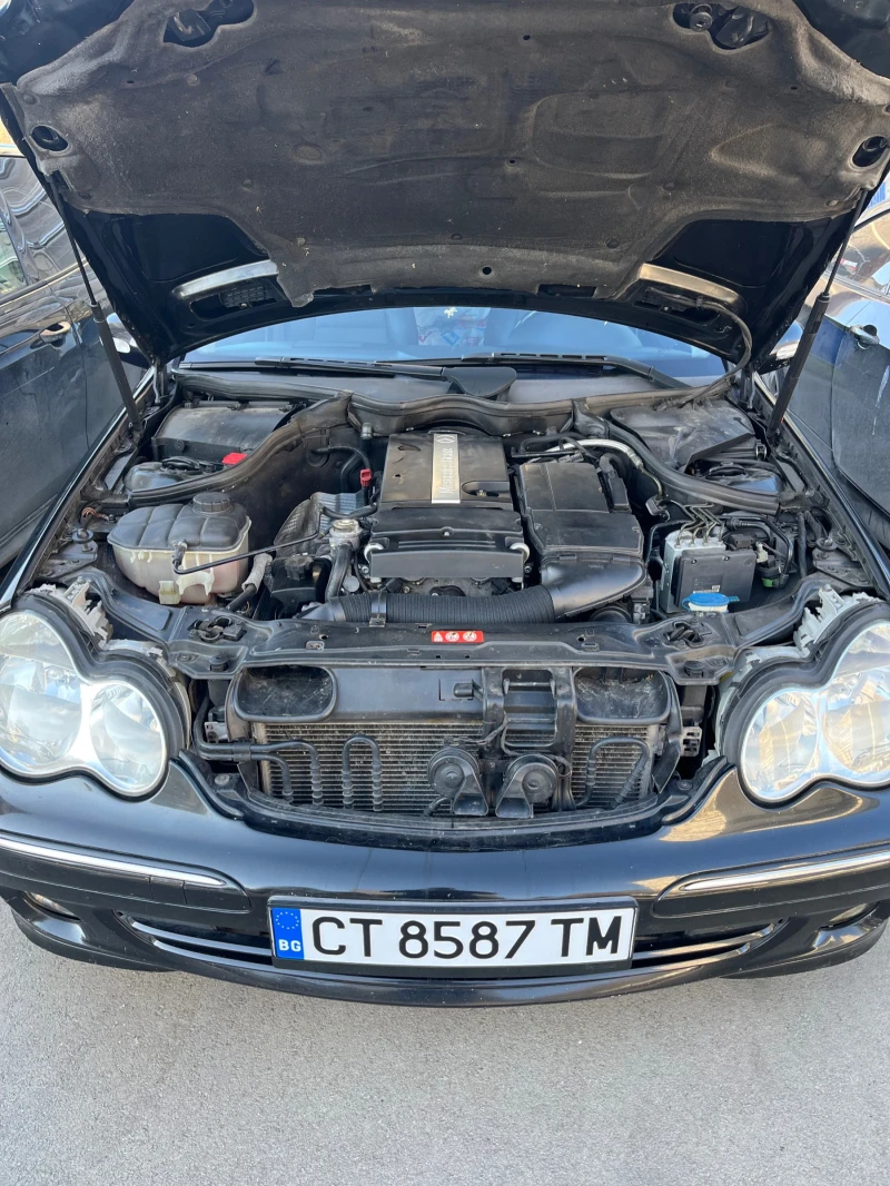 Mercedes-Benz C 200, снимка 12 - Автомобили и джипове - 52788789