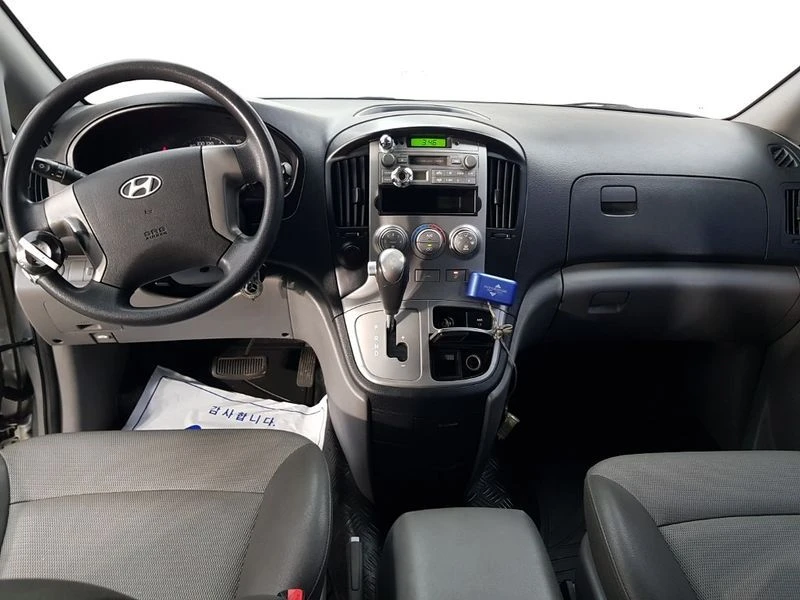 Hyundai Starex 2.5 Automatic, снимка 5 - Автомобили и джипове - 55948918