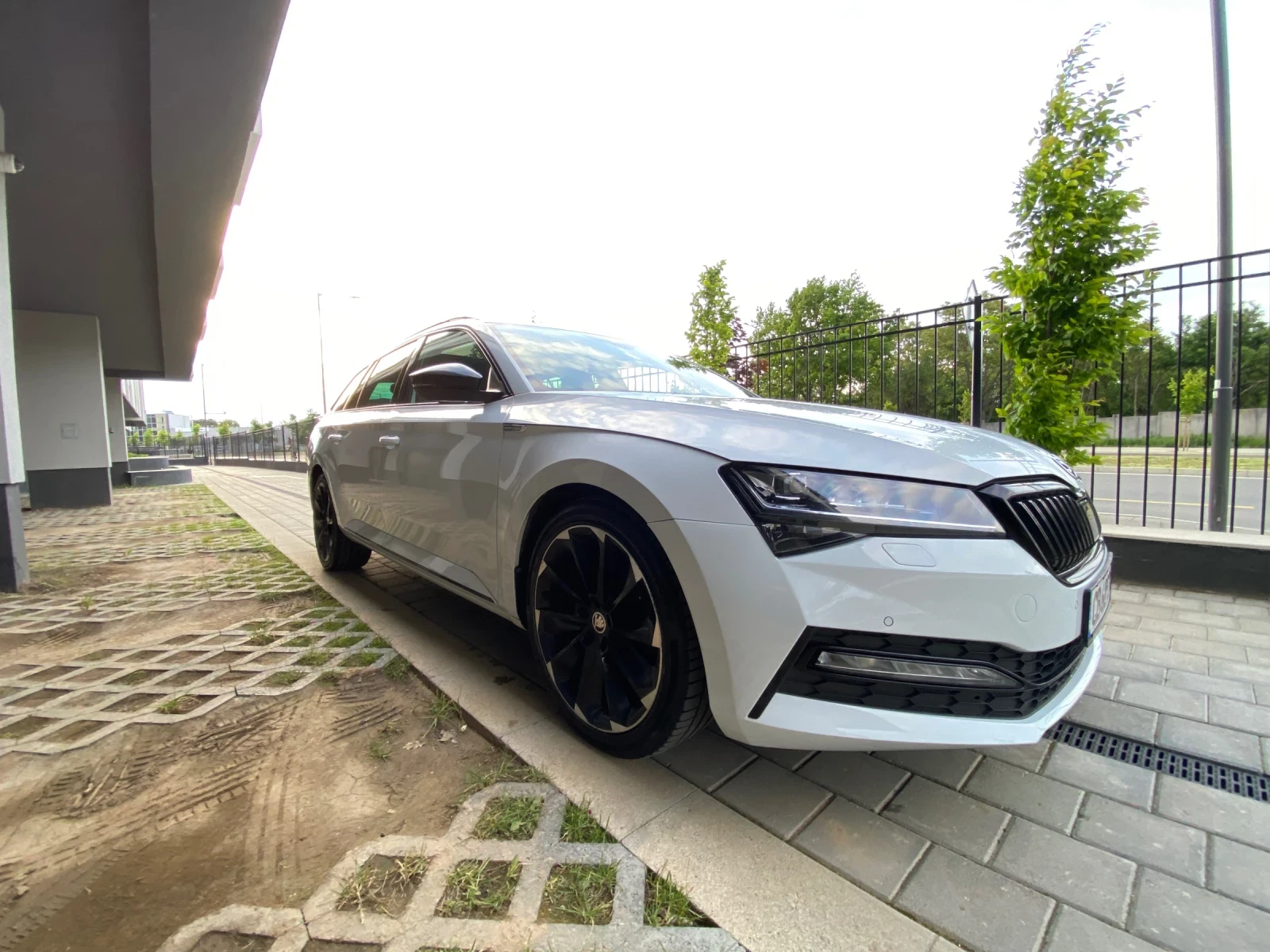 Skoda Superb Sportline - изображение 6