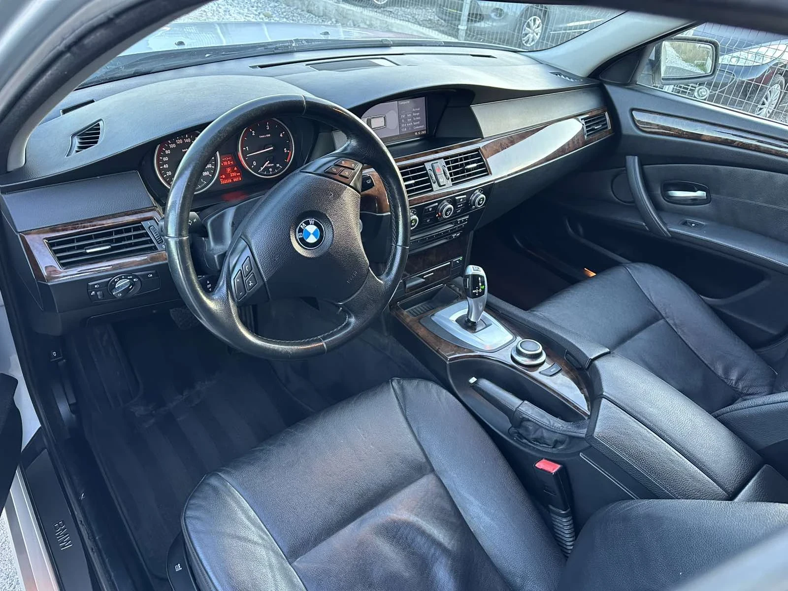 BMW 525 2008�. 197�.�. | Mobile.bg � ����������� 7