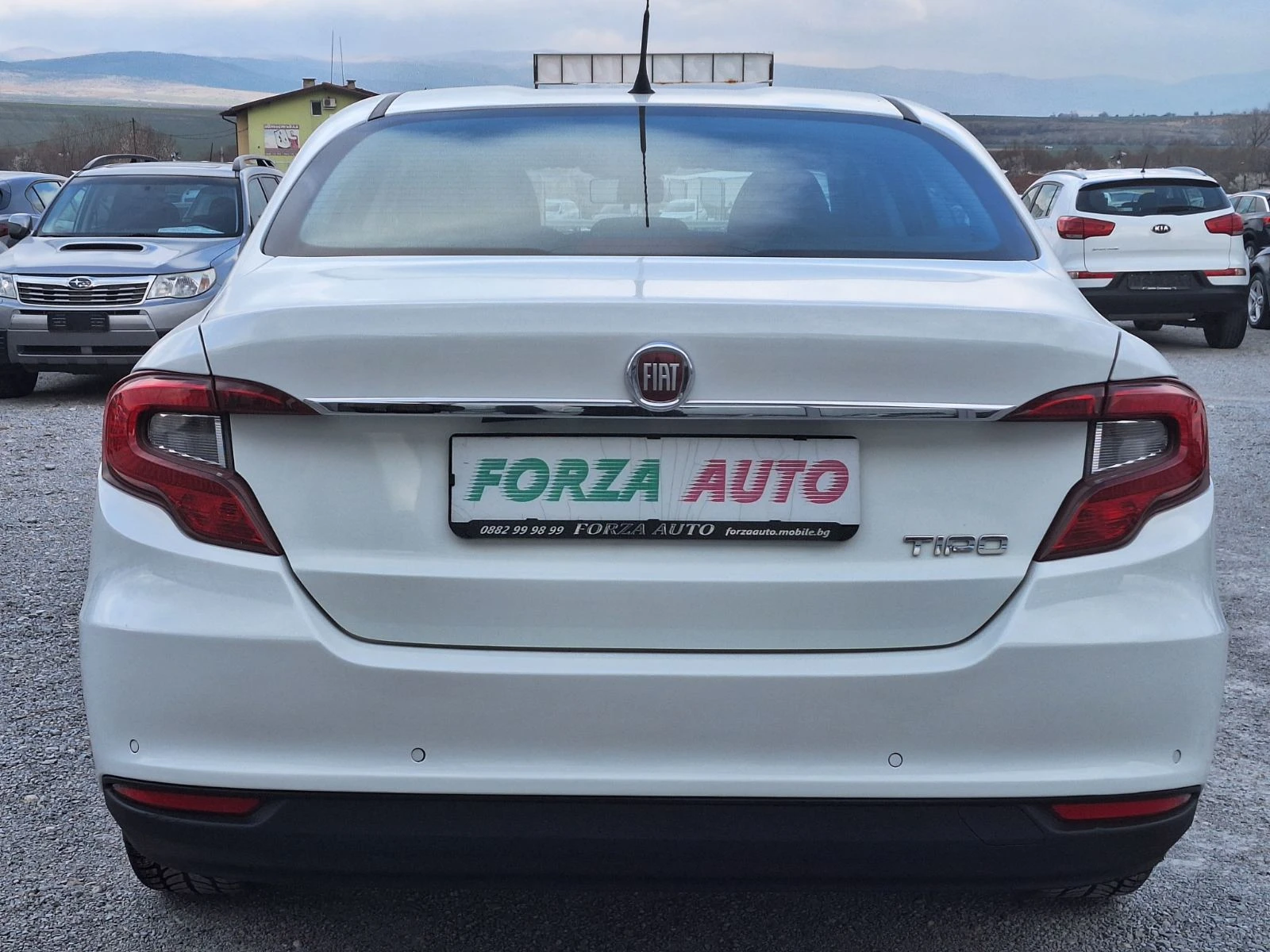 Fiat Tipo 1.6 M JET-LOUNGE-СЕДАН, снимка 4 - Автомобили и джипове - 53978934