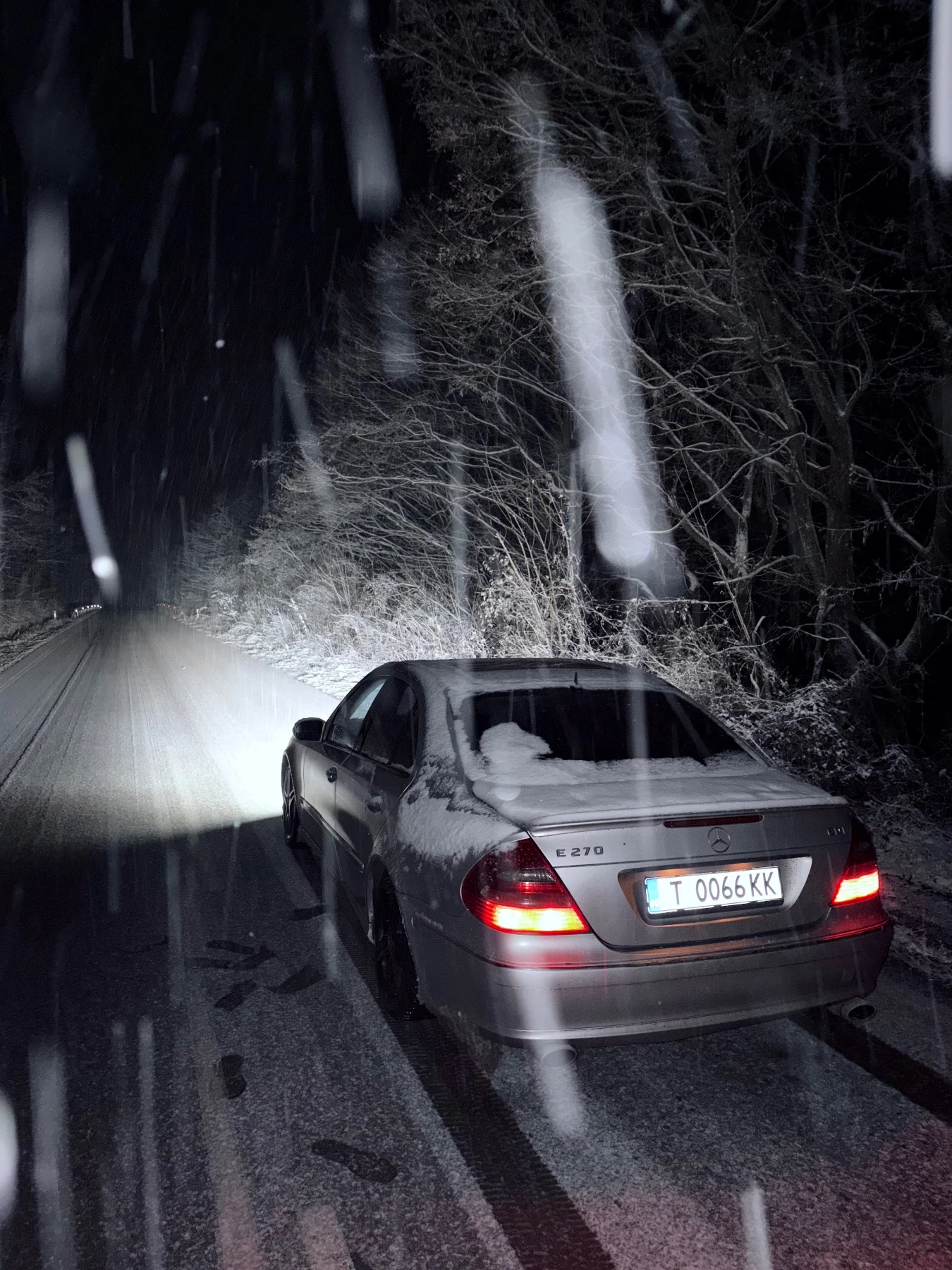 Mercedes-Benz E 270, снимка 11 - Автомобили и джипове - 54009985