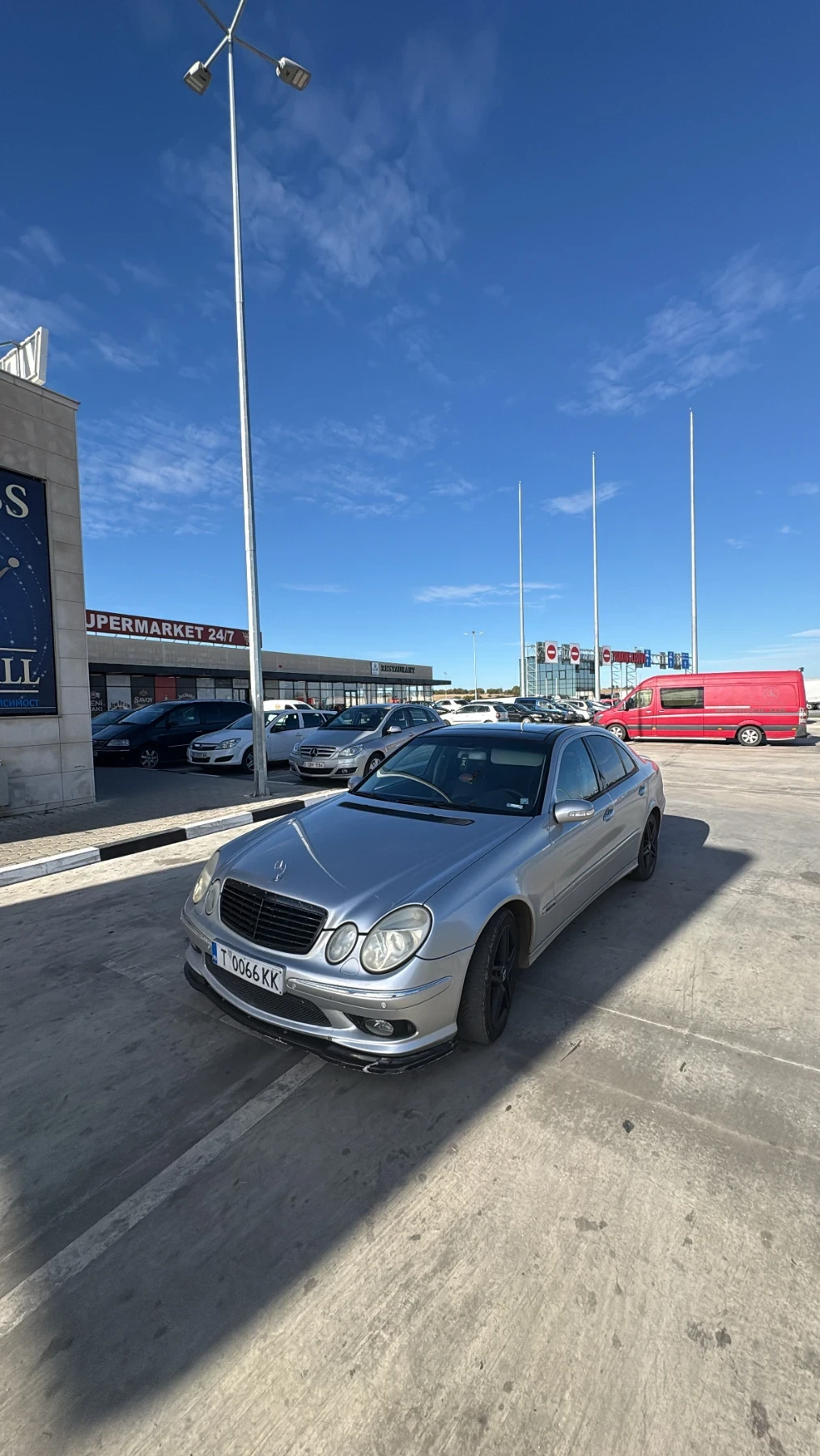 Mercedes-Benz E 270, снимка 10 - Автомобили и джипове - 54009985
