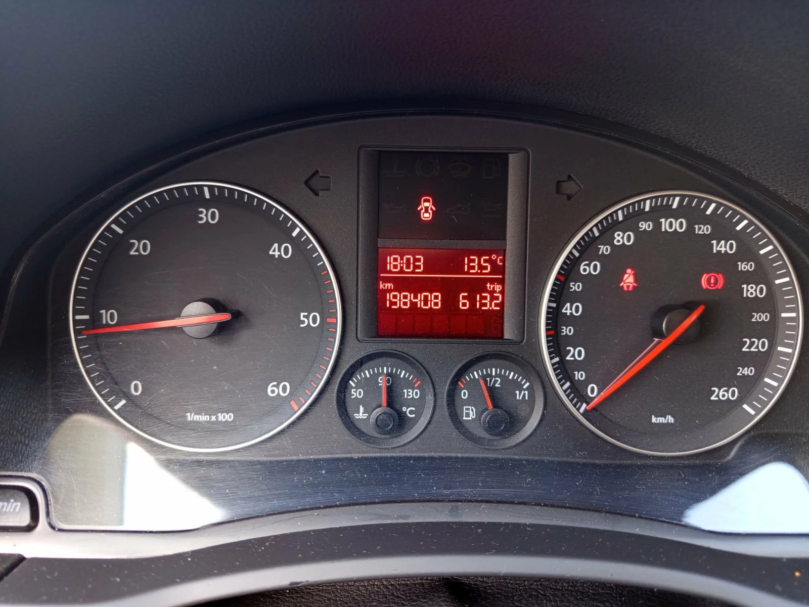 VW Golf 1.9 TDI 90 к.с., снимка 14 - Автомобили и джипове - 54101402