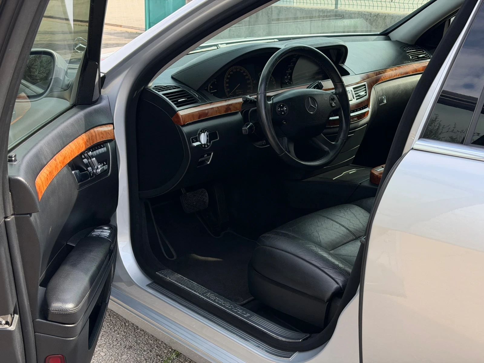 Mercedes-Benz S 320 CDi 235к.с 4-Matic Обдухване Дистроник Камера, снимка 10 - Автомобили и джипове - 54140214