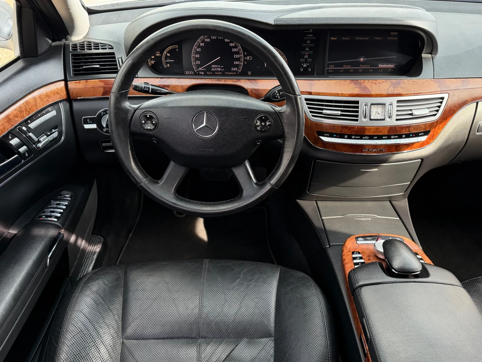 Mercedes-Benz S 320 CDi 235к.с 4-Matic Обдухване Дистроник Камера, снимка 11 - Автомобили и джипове - 54140214