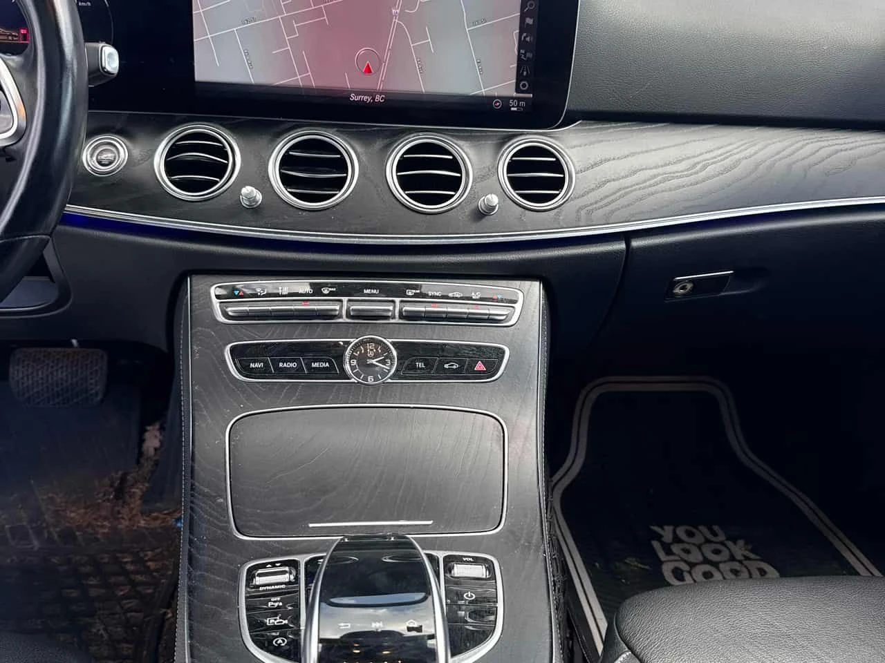 Mercedes-Benz E 450 4MATIC* DISTRONIC* BURMSTER* АМБИЕНТНО* , снимка 9 - Автомобили и джипове - 54360366