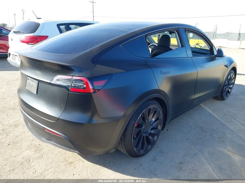 Tesla Model Y Performance Dual Motor All-Wheel Drive, снимка 4 - Автомобили и джипове - 54419099