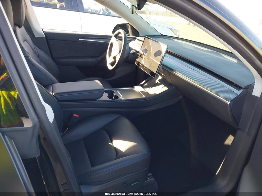 Tesla Model Y Performance Dual Motor All-Wheel Drive, снимка 5 - Автомобили и джипове - 54419099