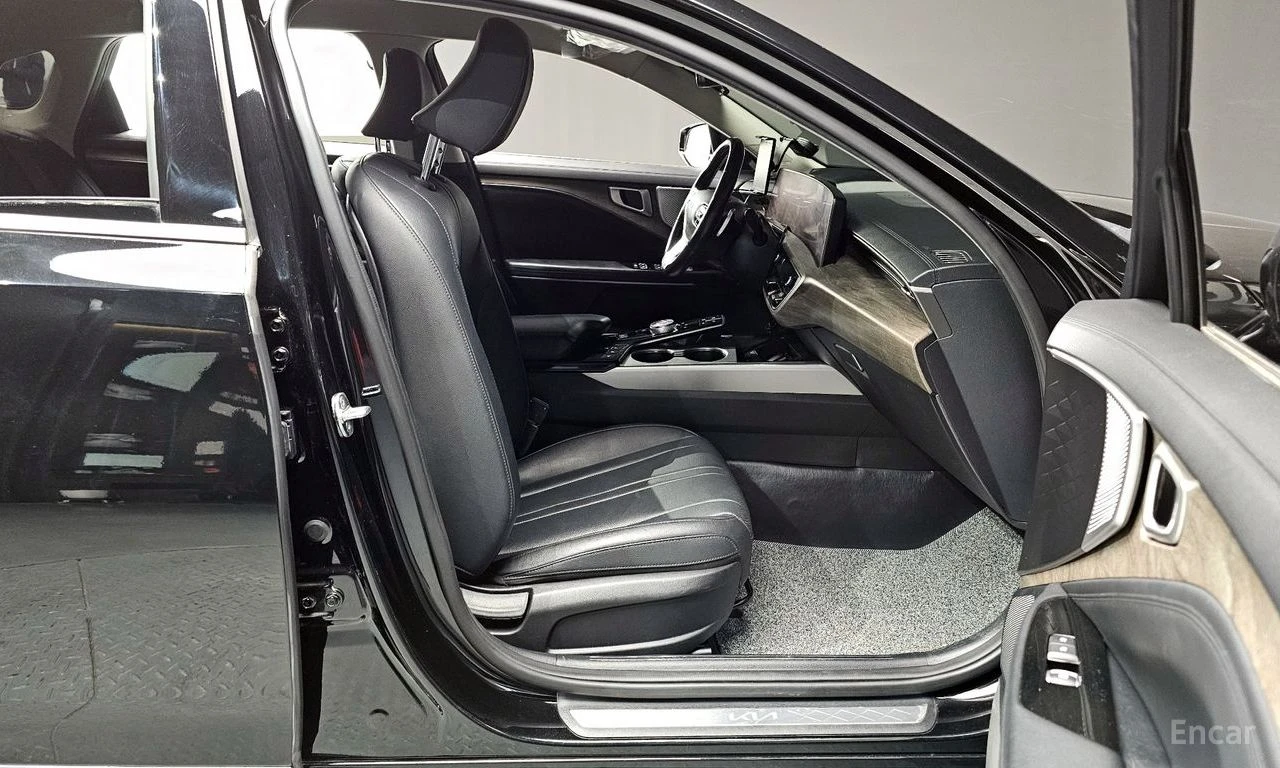Kia K8 3.5* LPI* PREMIUM* ПОДГРЕВ* ОБДУХВАНЕ* 360КАМЕРА* , снимка 15 - Автомобили и джипове - 54576937