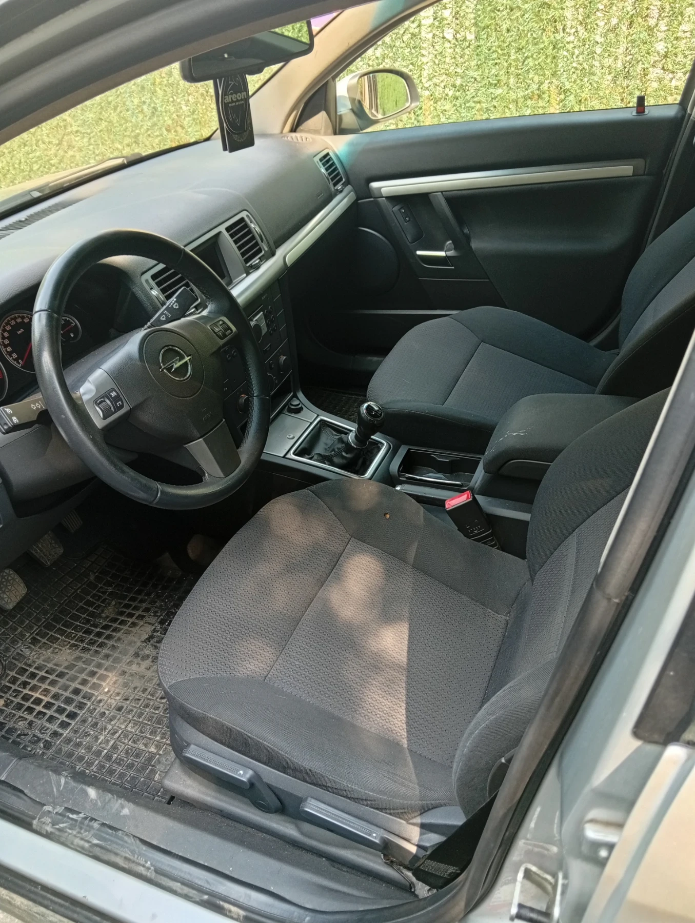 Opel Vectra 1.9 CDTI, снимка 9 - Автомобили и джипове - 54619225