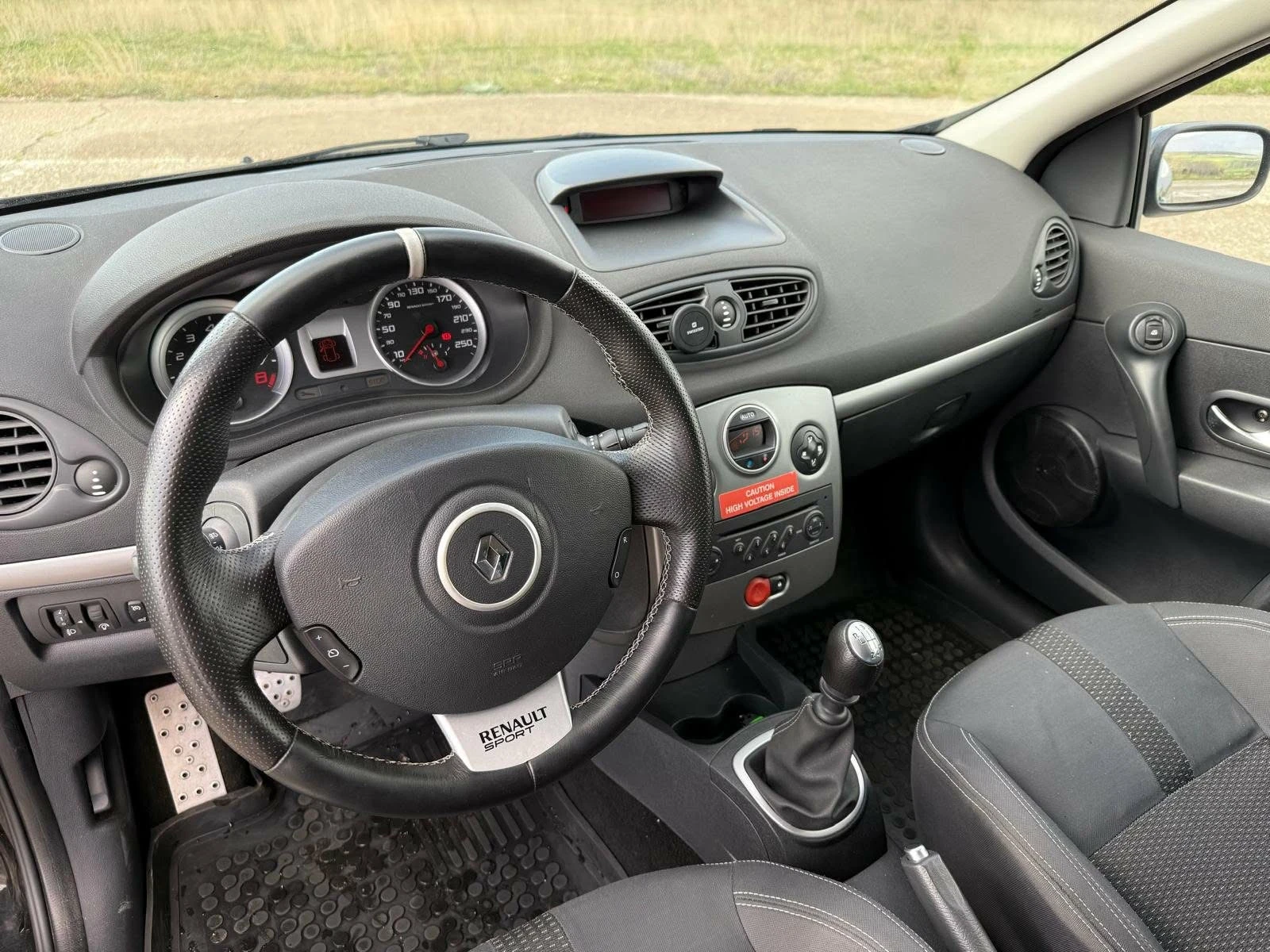 Renault Clio Sport 197, снимка 8 - Автомобили и джипове - 55167214
