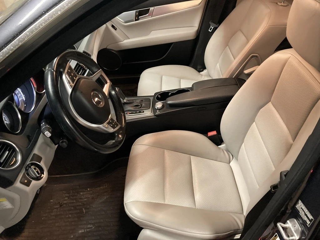 Mercedes-Benz C 300 W204 4matic, снимка 9 - Автомобили и джипове - 55304323