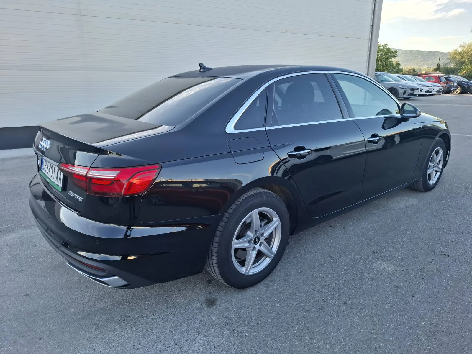 Audi A4 2.0 TFSI Limousine Гаранция, снимка 4 - Автомобили и джипове - 56124236