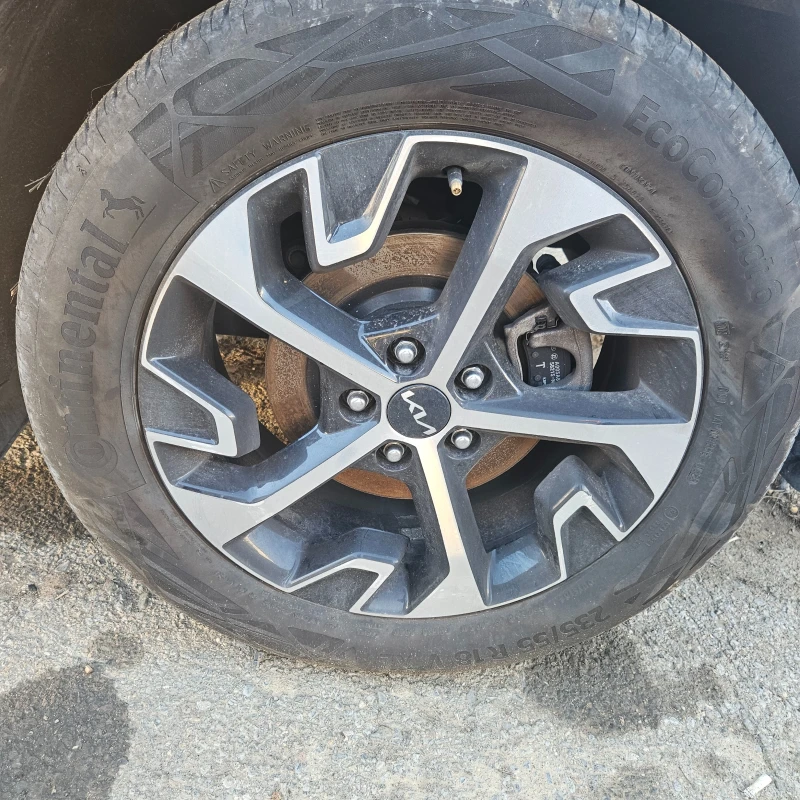 Kia Sportage 1.6 дизел, снимка 7 - Автомобили и джипове - 52691183